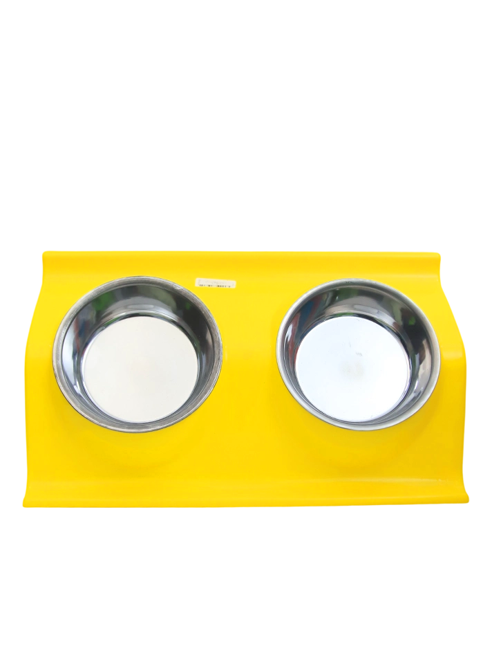 Plastic plate with 2 stainless steel eyes